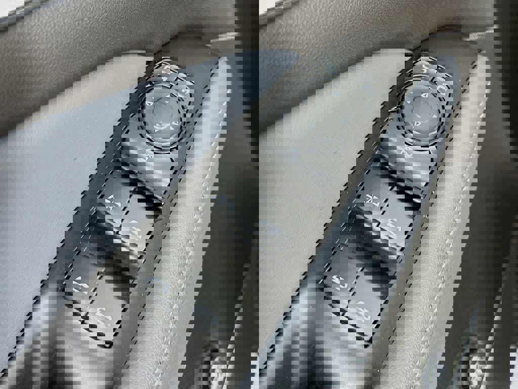 Used 2023 Buick Enclave Essence w/ Experience Buick Package image 28