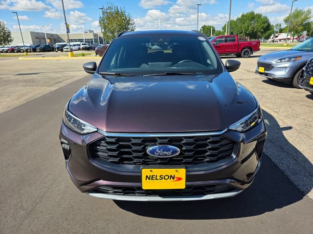 Certified 2023 Ford Escape ST-Line w/ Tech Pack #1 AWD/4WD image 4