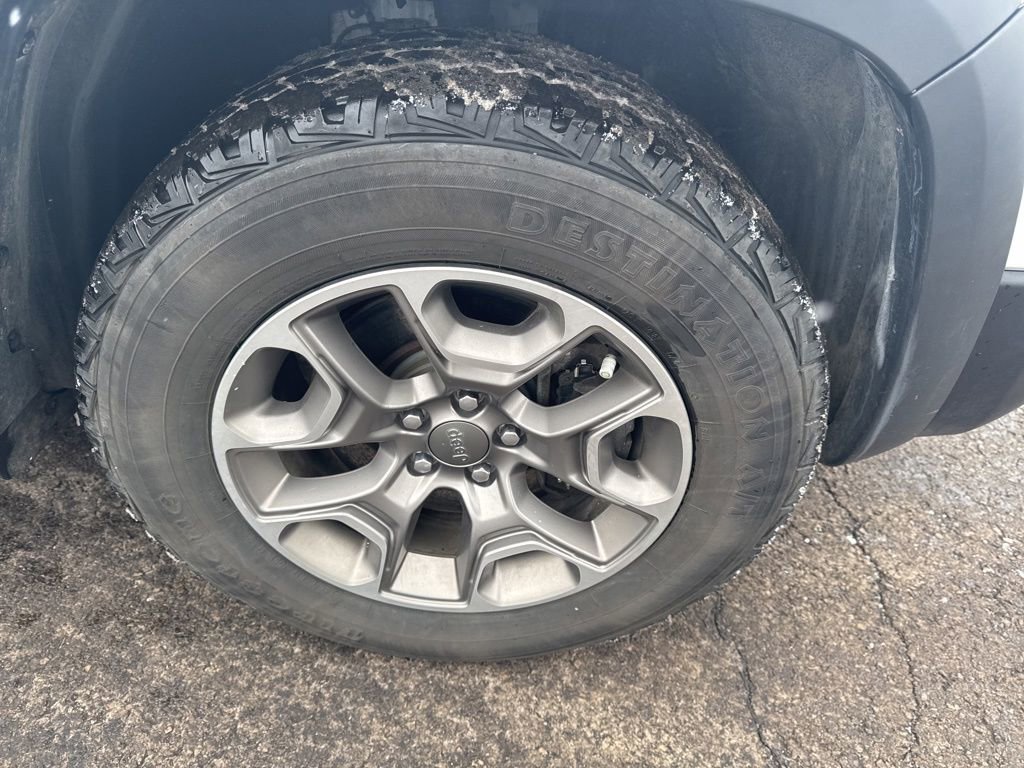 Used 2022 Jeep Cherokee Trailhawk w/ Premium Leather Package image 53