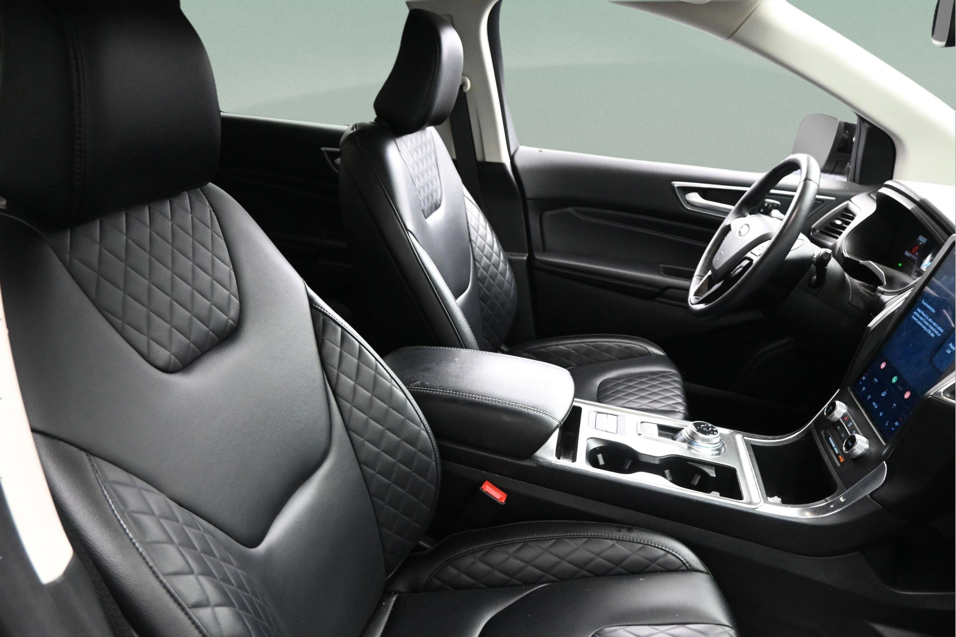 Certified 2024 Ford Edge Titanium AWD/4WD image 34