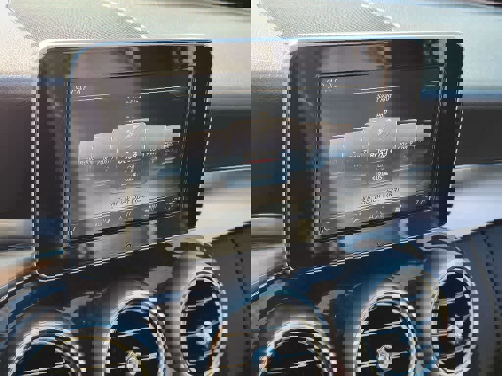 Used 2018 Mercedes-Benz C 300 C 300 image 20