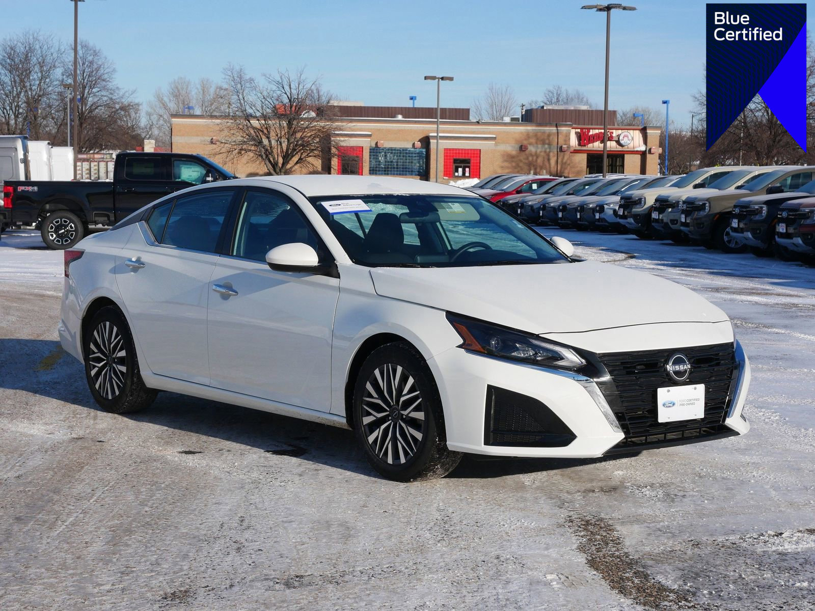 Used 2023 Nissan Altima 2.5 SV image 1