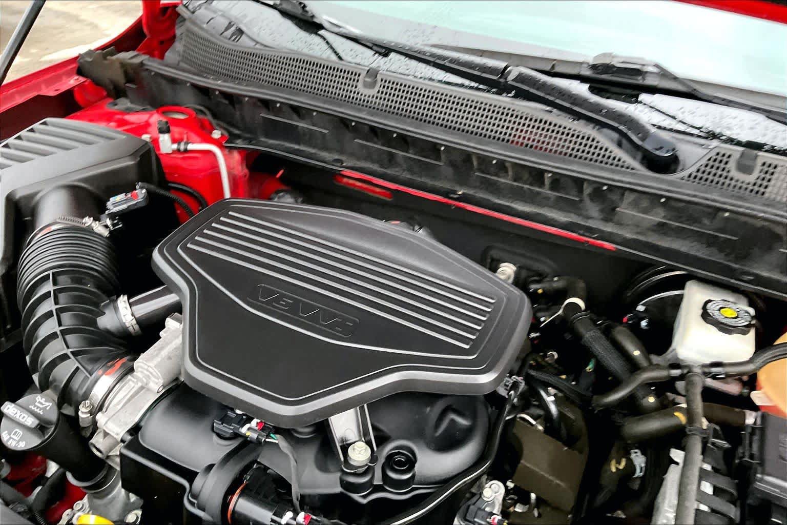 Used 2021 Chevrolet Blazer LT w/ Sound & Technology Package FWD image 29