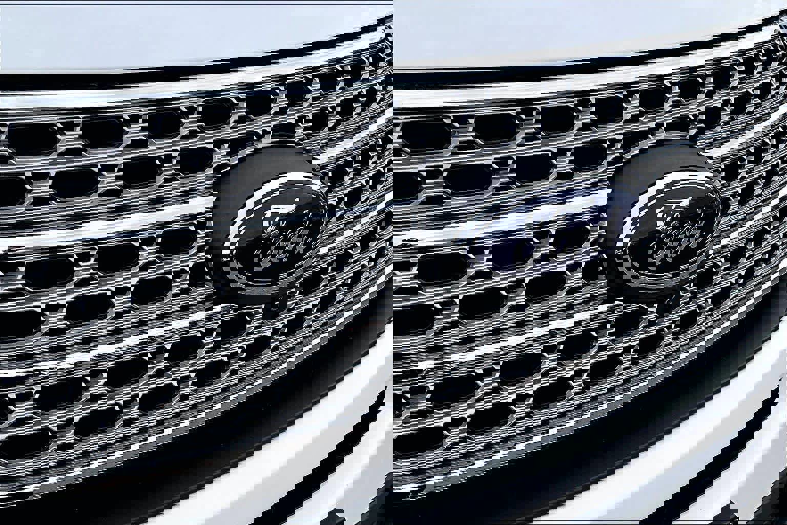 Certified 2023 Ford Explorer Limited w/ Limited Technology Package image 31