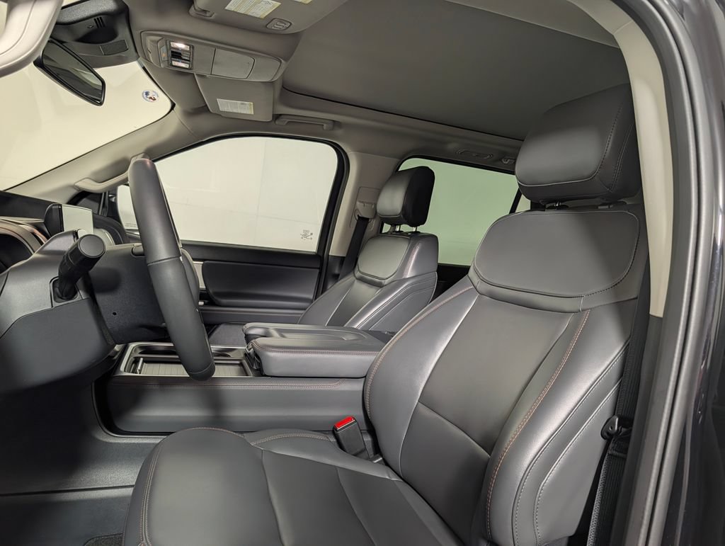 Certified 2025 Ford Expedition Active AWD/4WD image 25