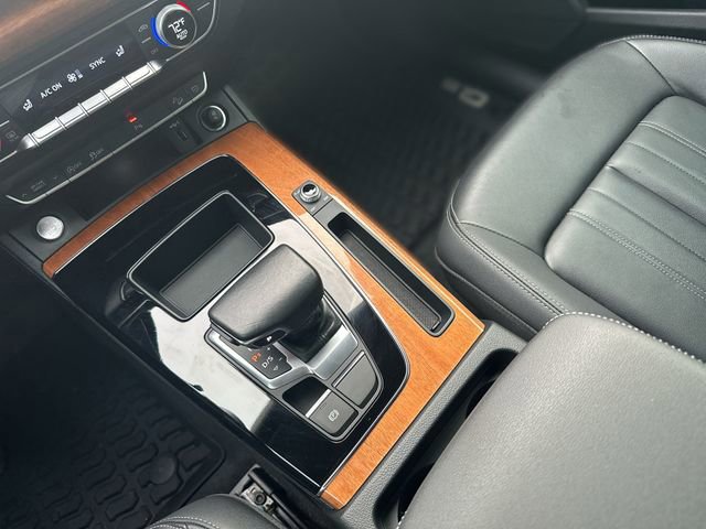 Used 2023 Audi Q5 2.0T Premium w/ Convenience Package image 21