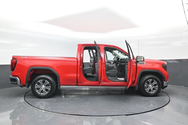 Used 2023 GMC Sierra 1500 SLE AWD/4WD image 24