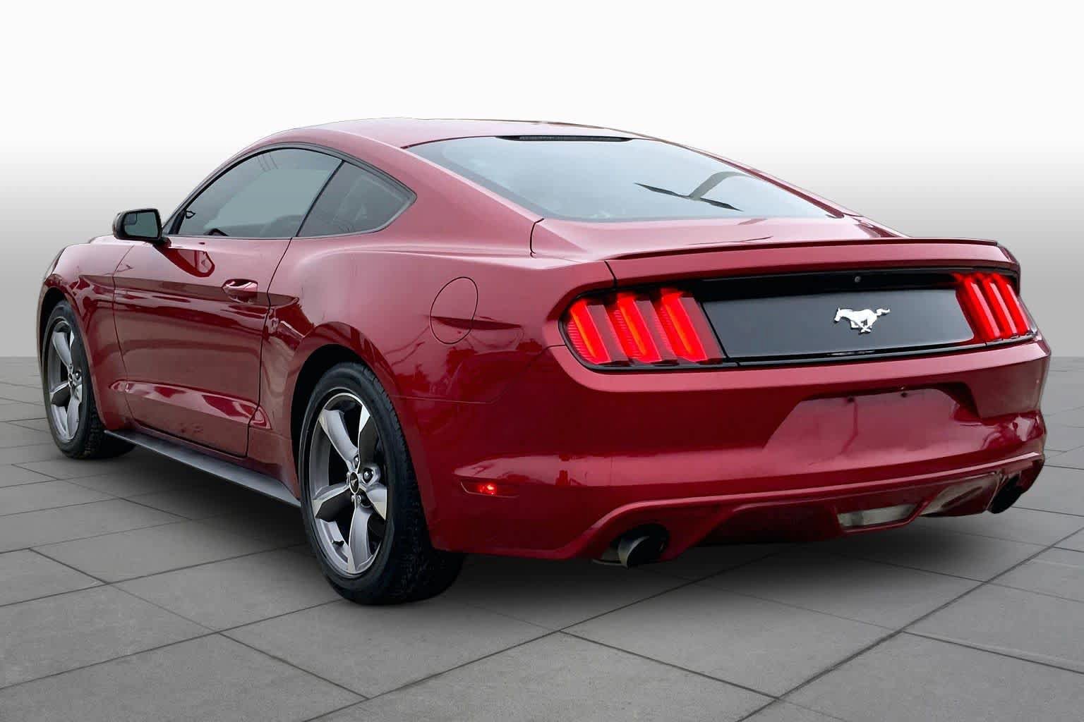 Certified 2017 Ford Mustang Coupe RWD image 10