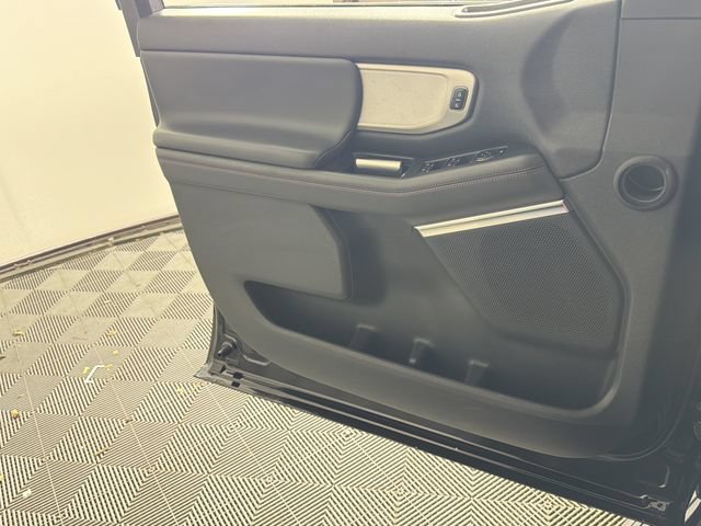 Certified 2025 Ford Expedition Active RWD image 17