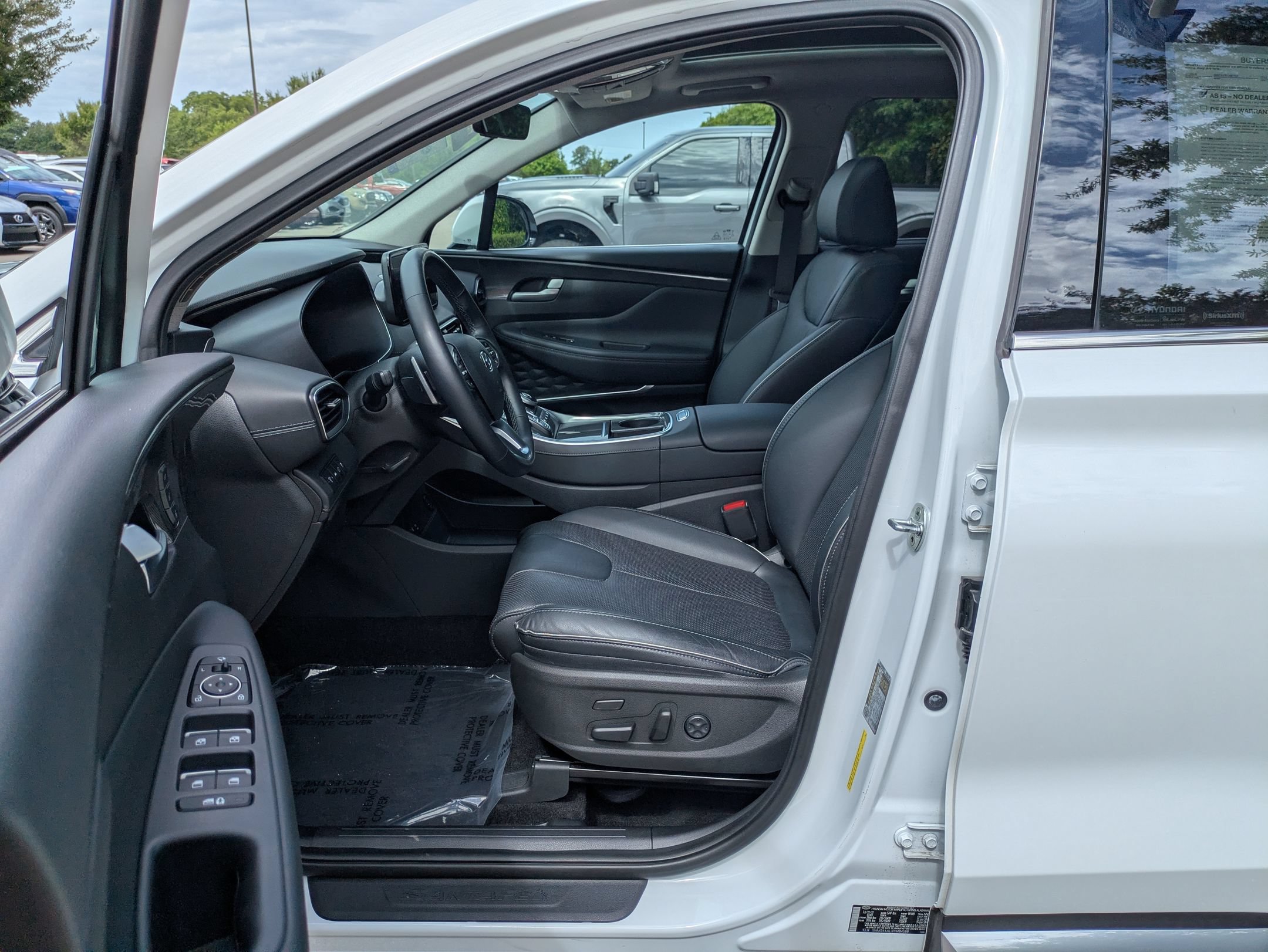 Used 2023 Hyundai Santa Fe Limited FWD image 12