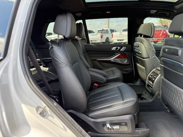 Used 2024 BMW ALPINA XB7 image 39