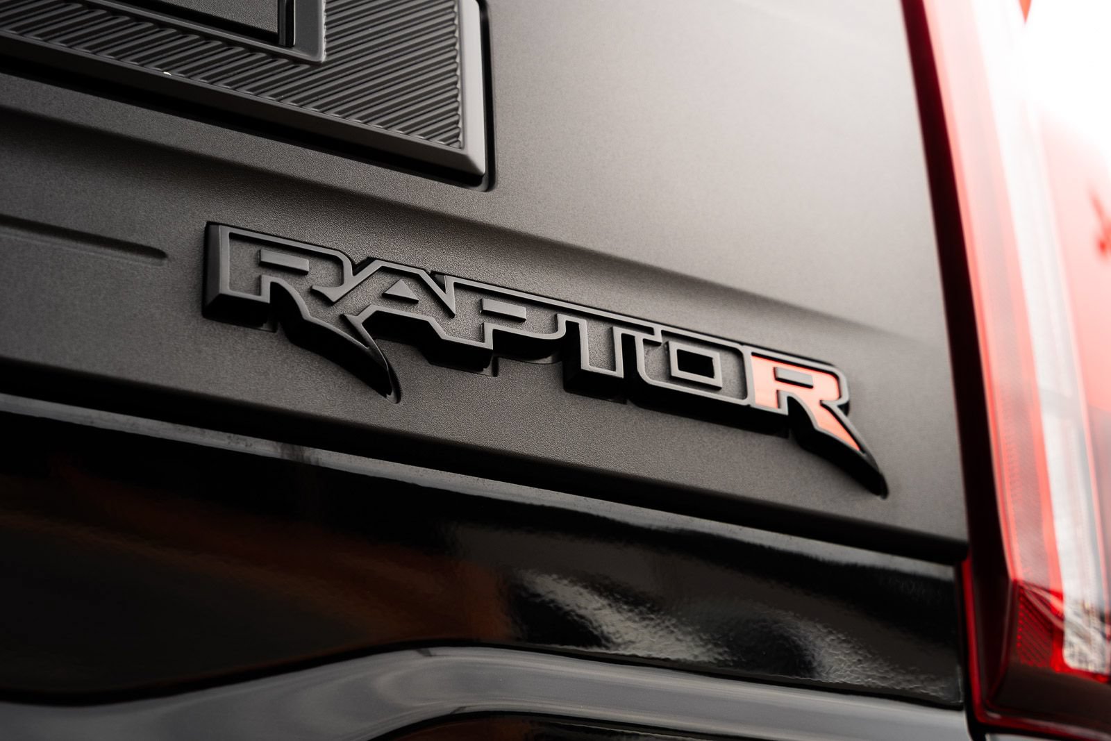 Certified 2025 Ford F150 Raptor w/ Equipment Group 803A Raptor R AWD/4WD image 24