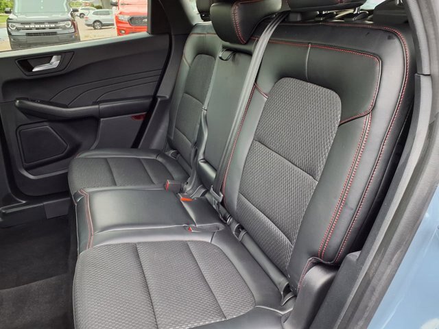 Certified 2024 Ford Escape ST-Line w/ Tech Pack #1 AWD/4WD image 8
