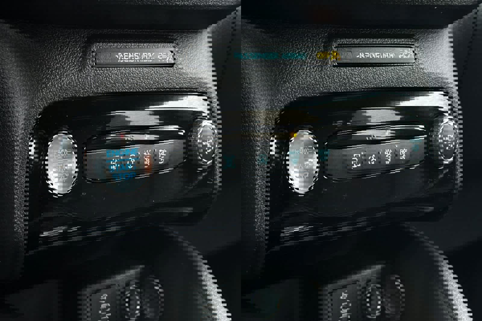 Certified 2025 Ford Escape ST-Line w/ Tech Pack #1 image 21