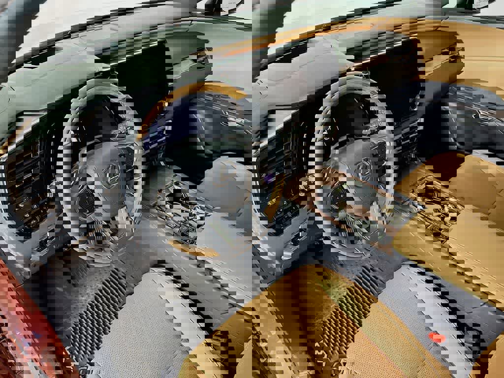 Used 2025 Lexus RX 350 Premium Plus image 2