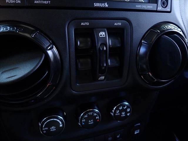 Used 2017 Jeep Wrangler Unlimited Rubicon AWD/4WD image 18