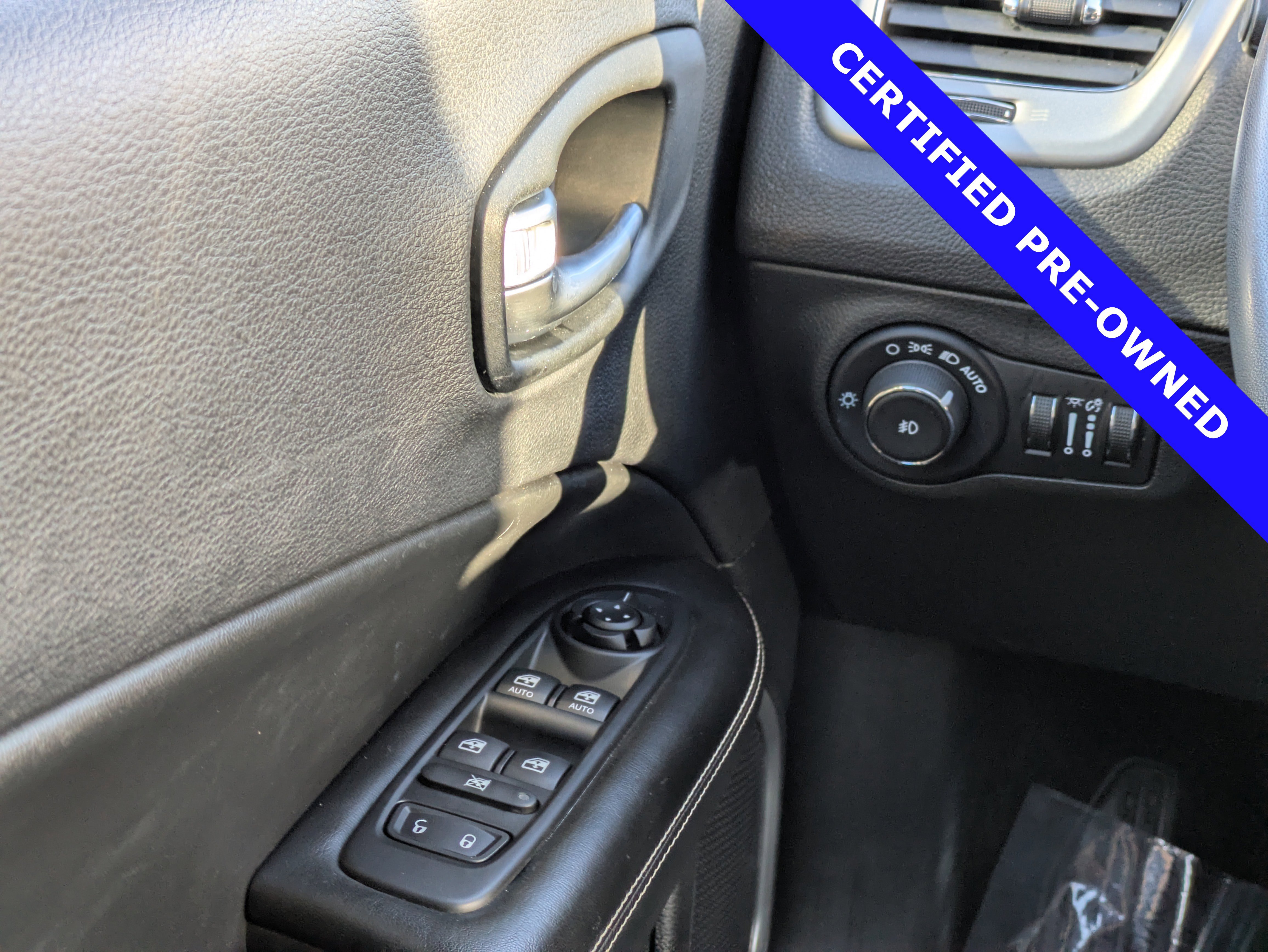 Used 2021 Jeep Compass 80th Special Edition image 23