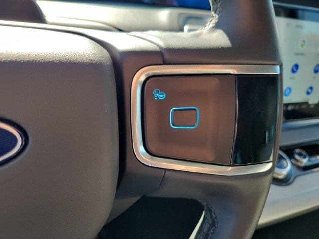 Certified 2025 Ford Expedition Active RWD image 6