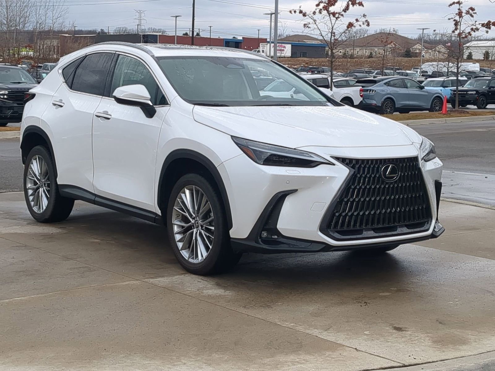 Used 2023 Lexus NX 350h AWD w/ Towing Package (2000 Lbs) image 10