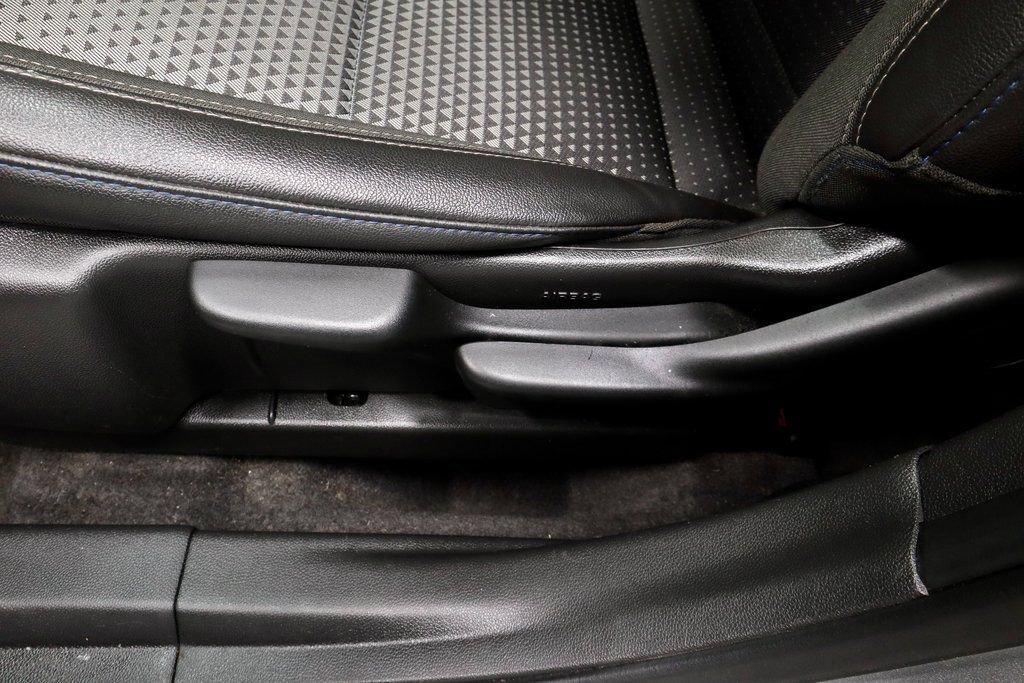 Used 2025 Chevrolet Trax LT w/ Driver Confidence Package image 24