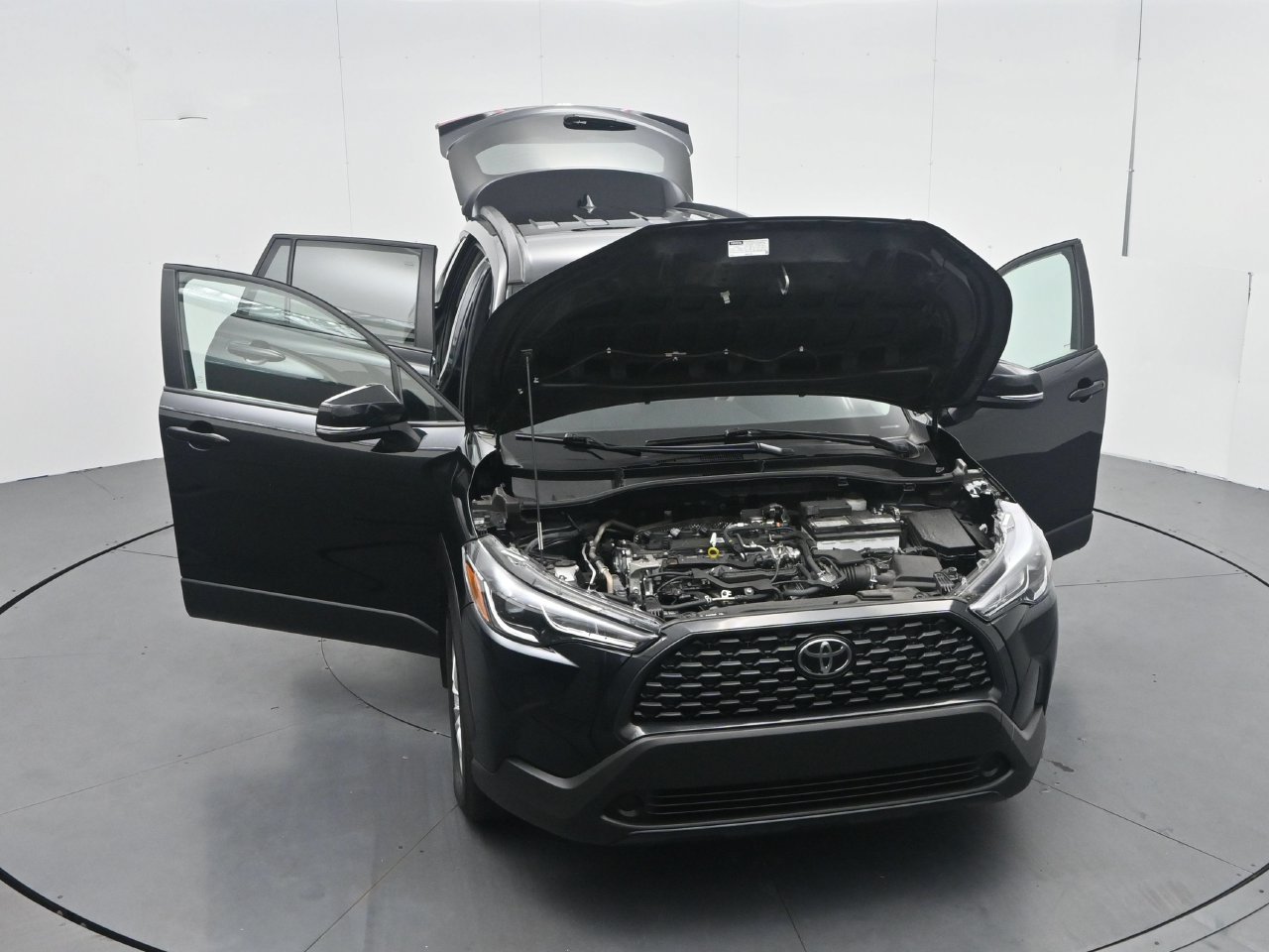 Used 2025 Toyota Corolla Cross LE FWD image 52