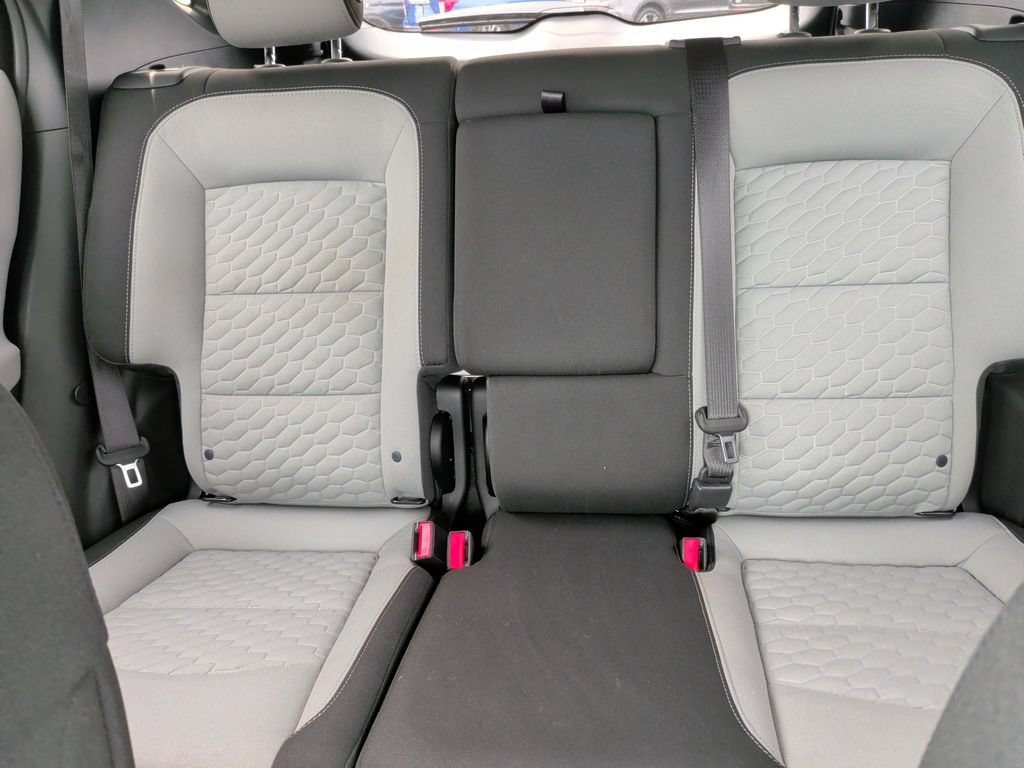 Used 2018 Chevrolet Equinox LT w/ LPO, Floor Liner Package AWD/4WD image 19