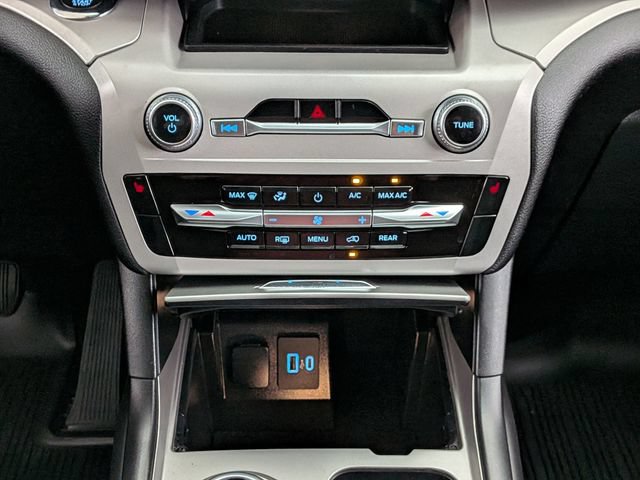 Certified 2023 Ford Explorer XLT w/ Class IV Trailer Tow Package AWD/4WD image 28