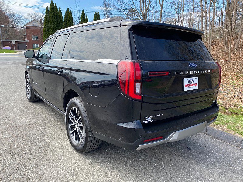 Certified 2025 Ford Expedition Max Platinum AWD/4WD image 3