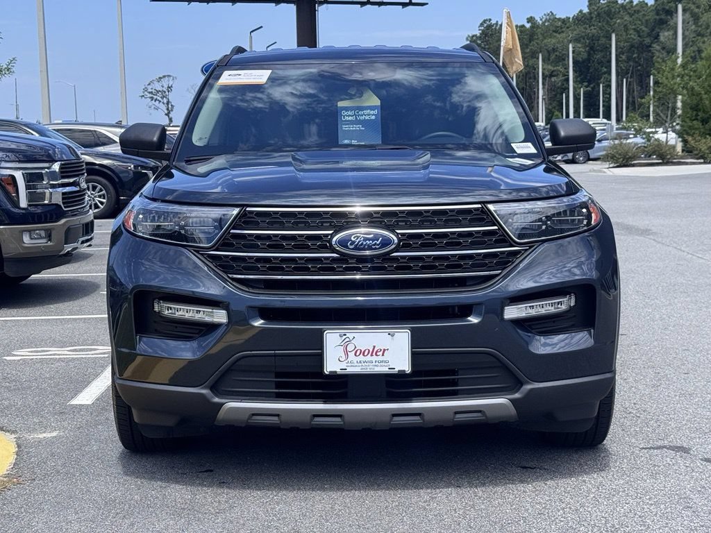 Certified 2023 Ford Explorer XLT w/ Equipment Group 202A RWD image 3