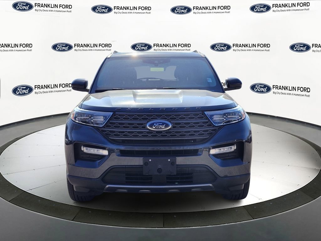 Certified 2022 Ford Explorer XLT w/ Equipment Group 202A AWD/4WD image 8