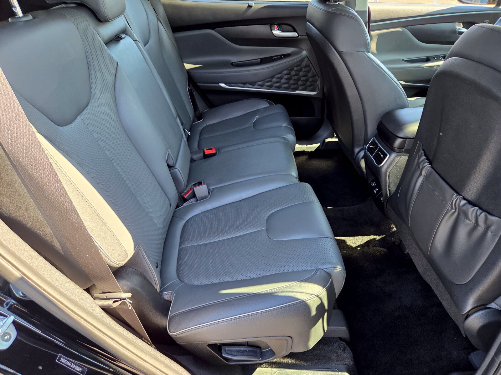Used 2021 Hyundai Santa Fe Limited FWD image 15