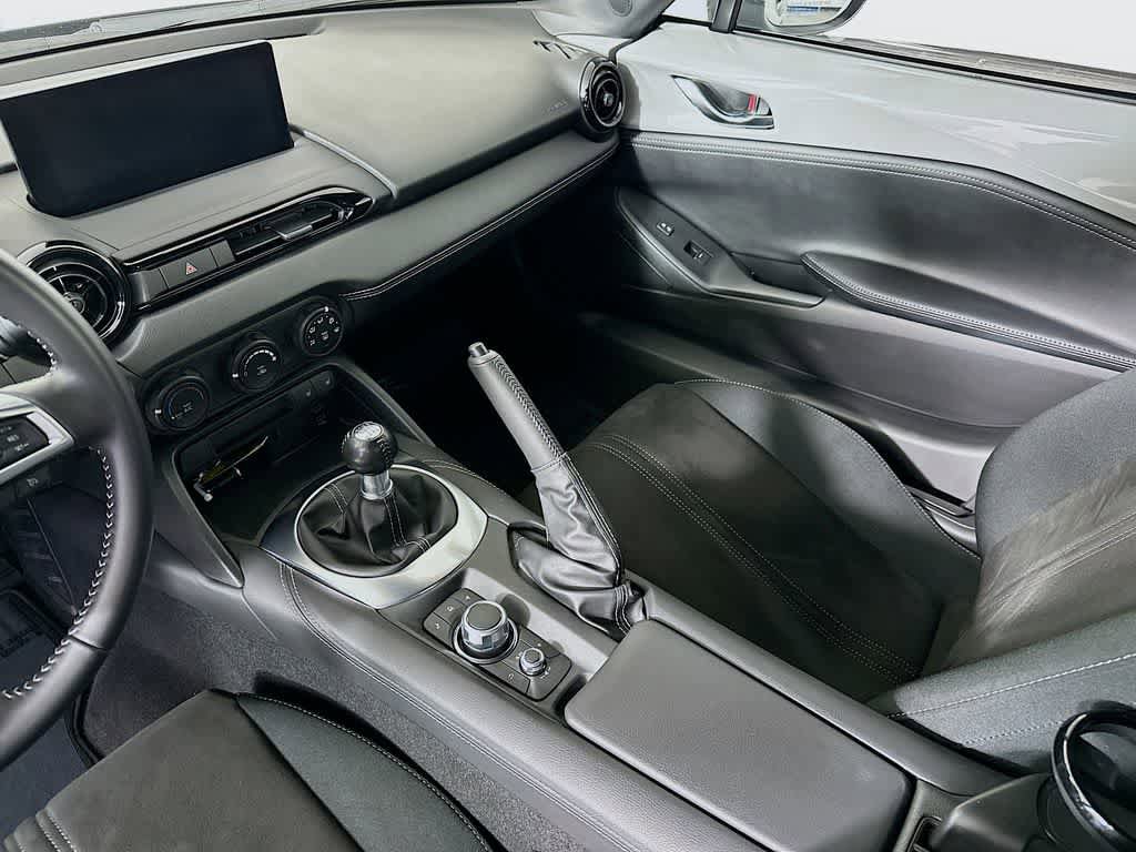 Used 2024 MAZDA MX-5 Miata Club RWD image 11