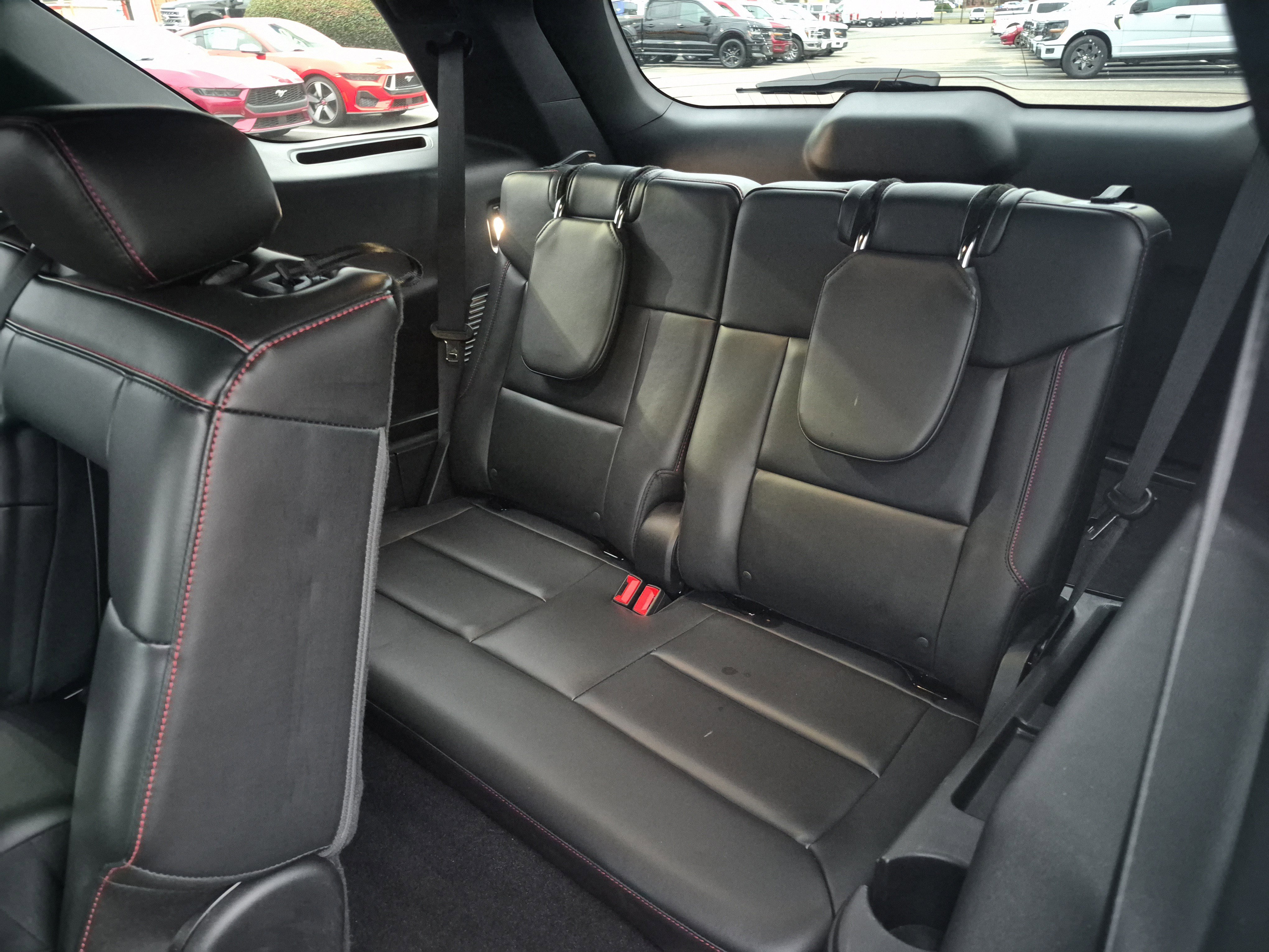 Certified 2025 Ford Explorer ST-Line image 17