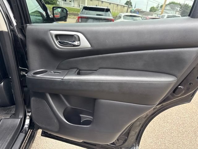 Used 2018 Nissan Pathfinder SL AWD/4WD image 36
