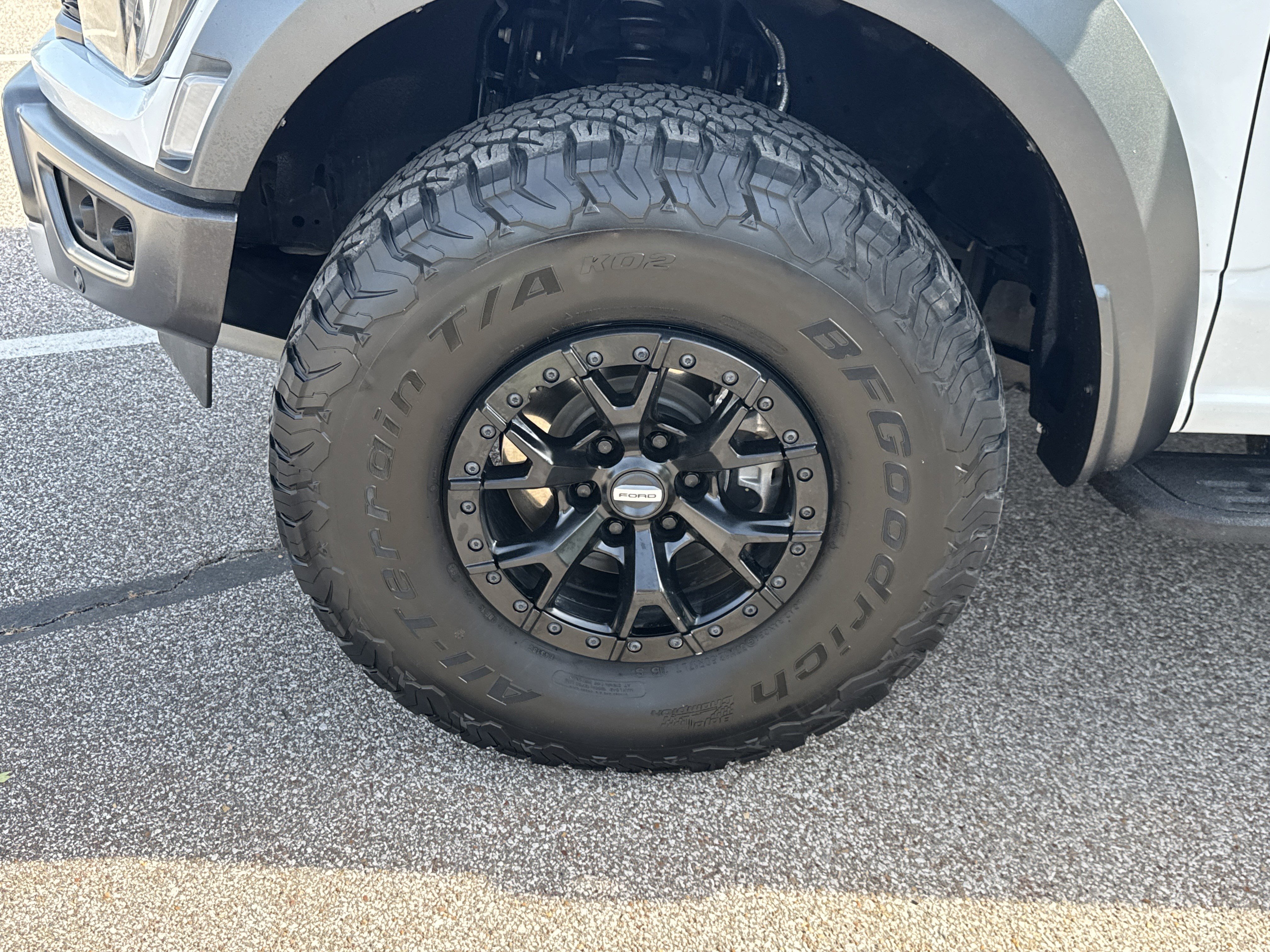 Certified 2022 Ford F150 Raptor w/ Equipment Group 801A High AWD/4WD image 9