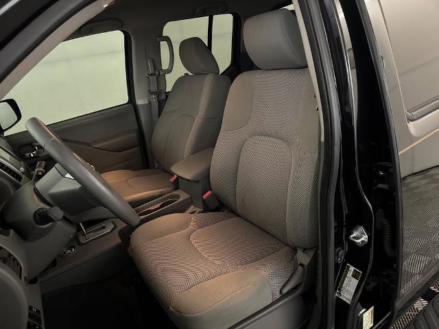 Used 2021 Nissan Frontier SV w/ Midnight Edition Floor Mats RWD image 18