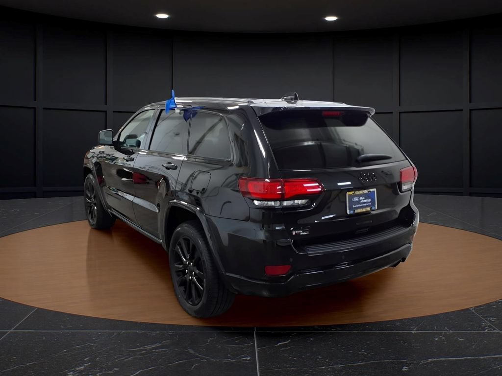 Used 2020 Jeep Grand Cherokee Altitude AWD/4WD image 4