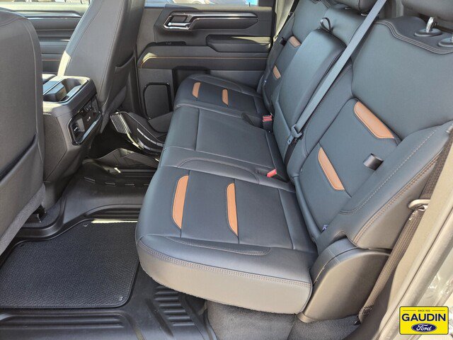 Used 2024 GMC Sierra 2500 AT4 w/ AT4 Premium Plus Package AWD/4WD image 12