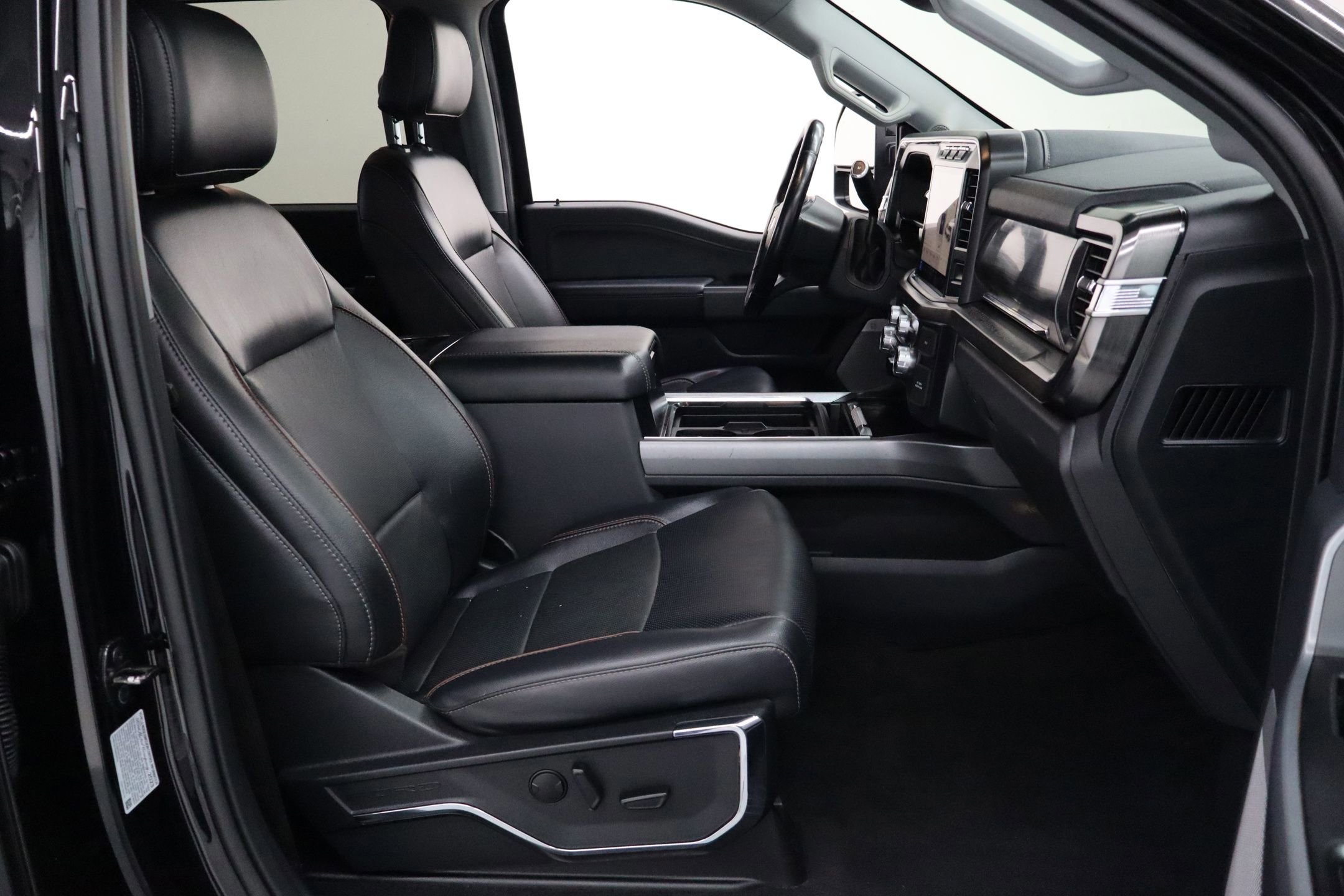 Certified 2023 Ford F250 Lariat w/ Sport Appearance Package image 46