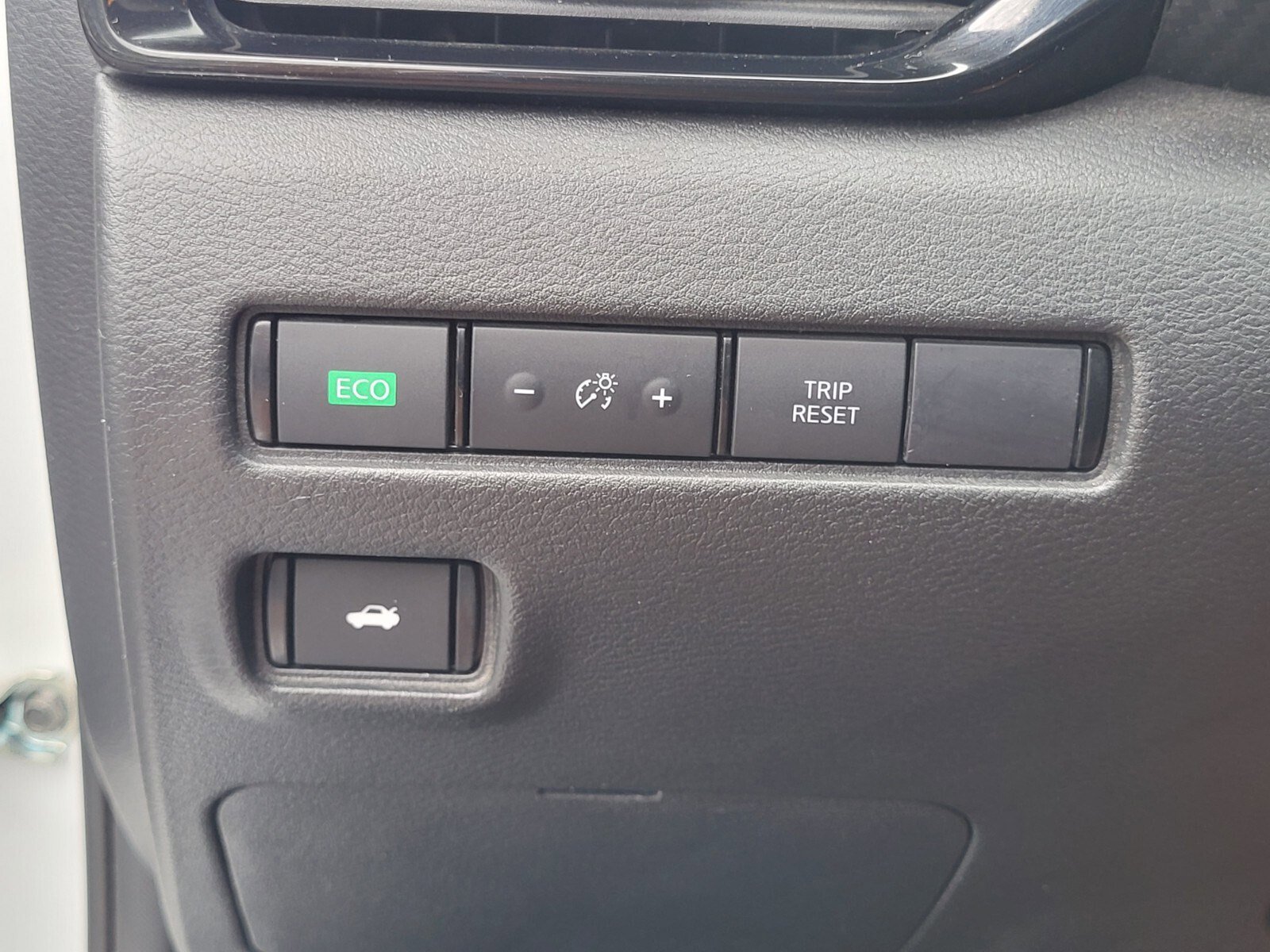 Used 2024 Nissan Sentra SV w/ All-Weather Package FWD image 23