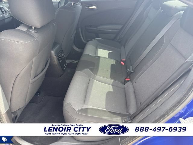 Used 2022 Dodge Charger SXT w/ Blacktop Package RWD image 11