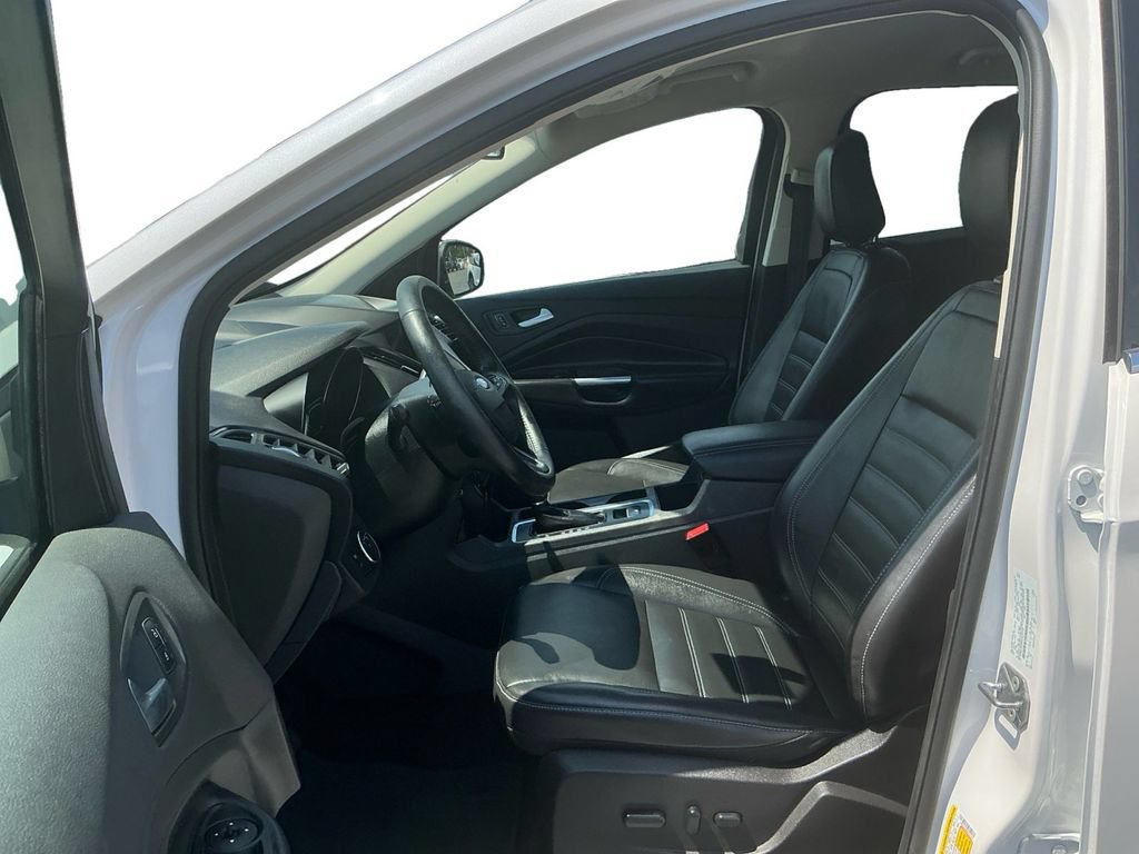 Certified 2019 Ford Escape Titanium FWD image 14