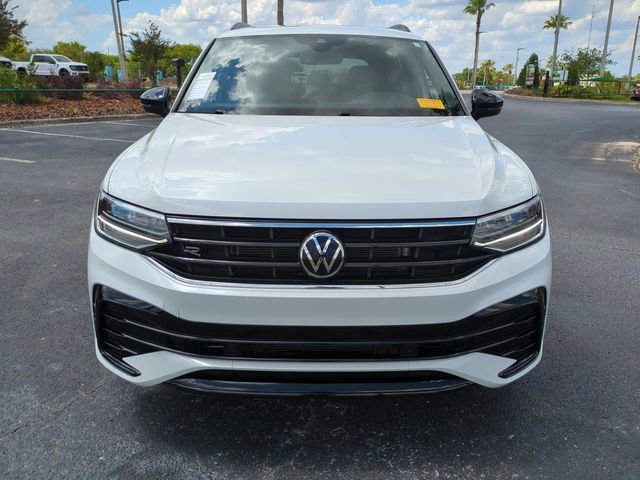 Used 2023 Volkswagen Tiguan SE R-Line FWD image 3