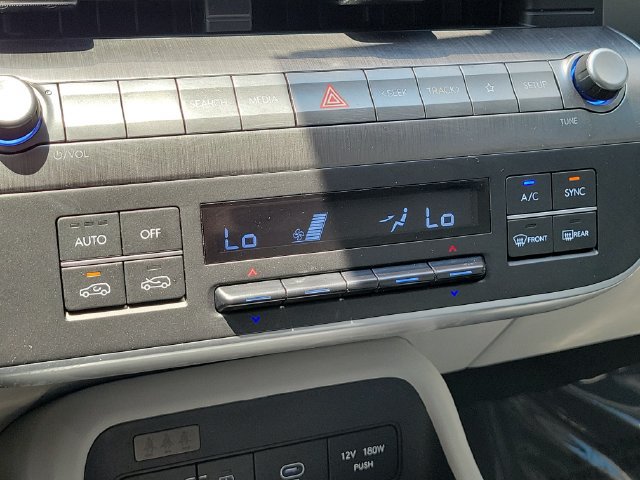 Used 2024 Hyundai Kona SEL FWD image 27