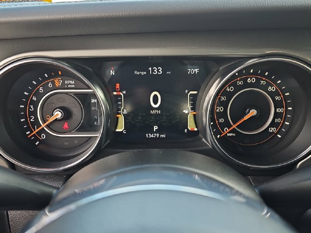Used 2023 Jeep Gladiator Overland AWD/4WD image 21