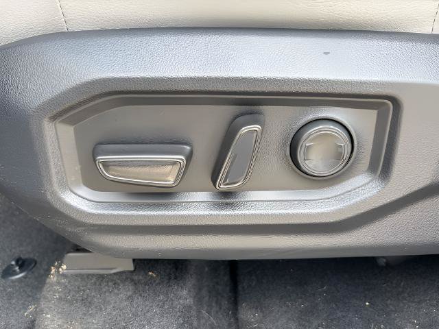 Used 2026 Toyota Tundra SR5 w/ SR5 Premium Package AWD/4WD image 13