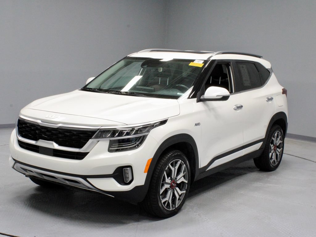 Used 2023 Kia Seltos SX w/ SX Sunroof Package AWD/4WD image 9