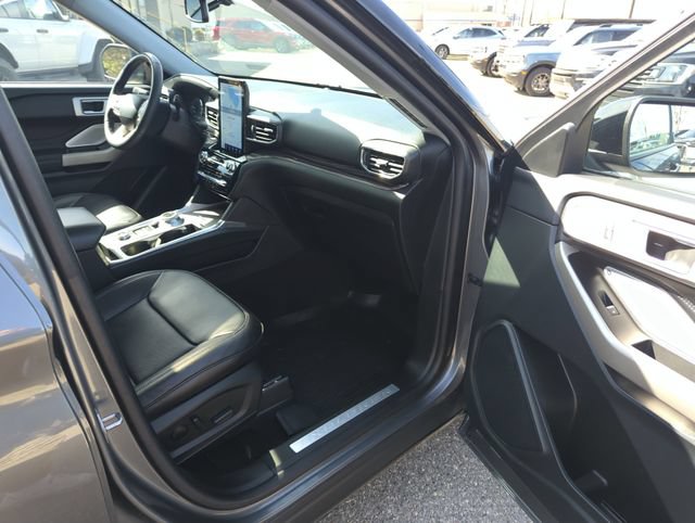 Certified 2023 Ford Explorer Limited w/ Limited Technology Package AWD/4WD image 27