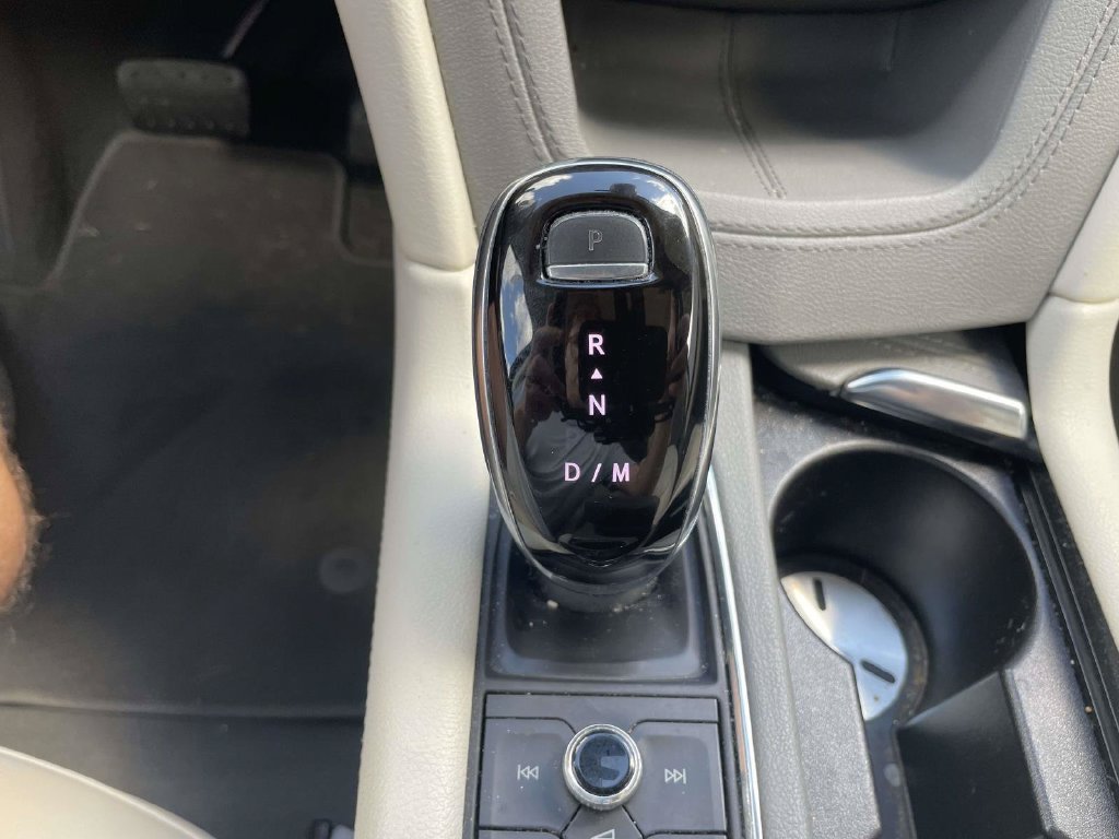 Used 2020 Cadillac XT6 Premium Luxury FWD image 17