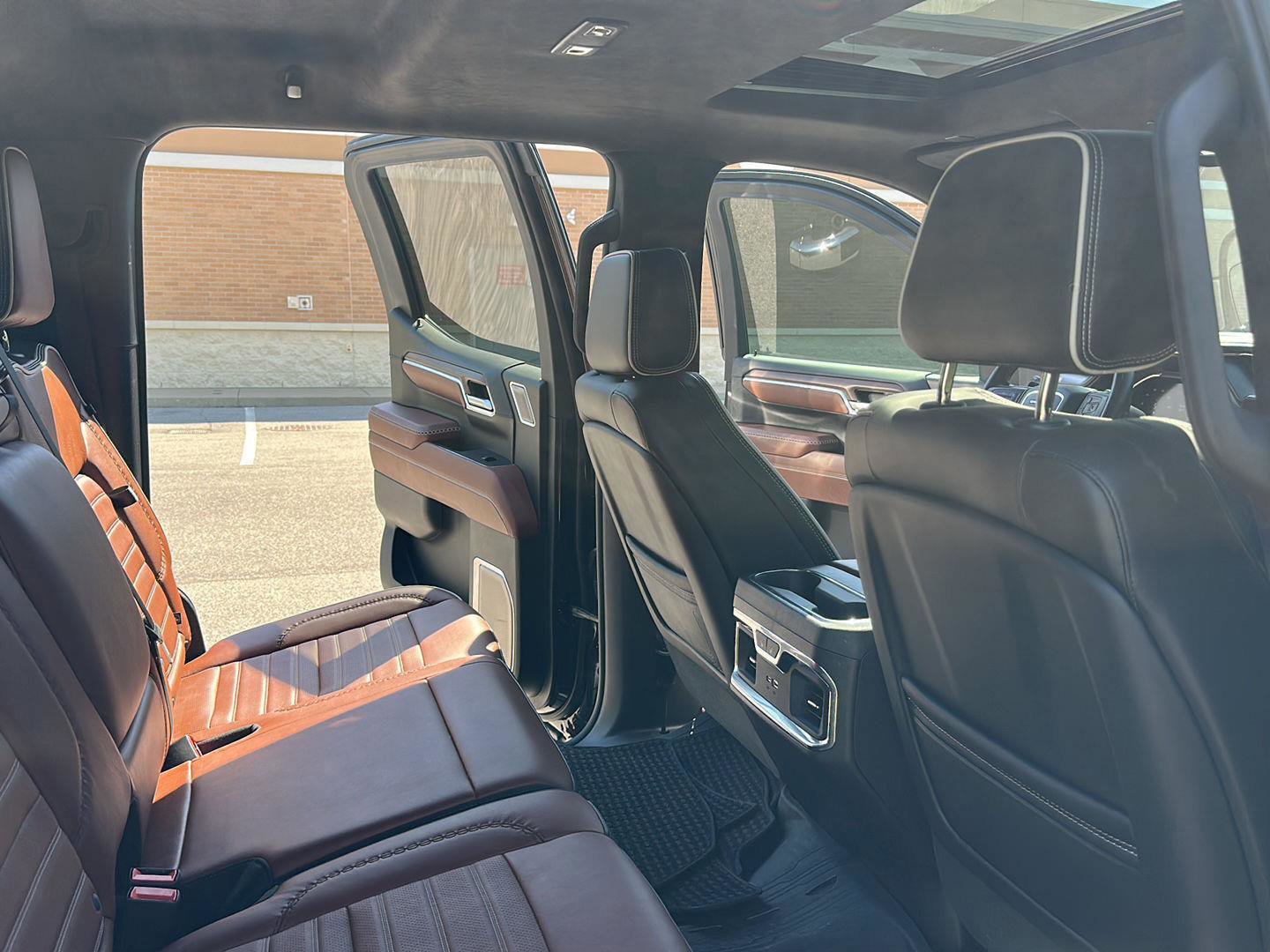 Used 2023 GMC Sierra 1500 Denali Ultimate image 35